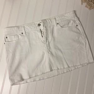 Gap size 14 white denim mini